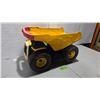 Image 1 : Tonka Hasbro Mighty Big Yellow Dump Truck, 19" Red Handle
