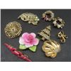 Image 12 : Jewellery Box with Fashion Jewellery: Brooches, Rings, Necklaces, and More