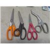 Image 3 : Magnifying Glasses, Scissors, Stapler, Staples, and More