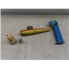 Image 6 : Toy Airplanes, Tiger Flashlight, Patches, Metal Box, and More