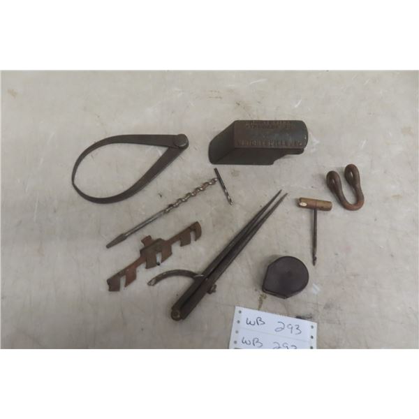 Antique Carpenters Tools: Wrightsville No.7 Planer, Tape Line, Hand Drill, Clevis, Outside Caliper,