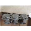 Image 3 : 1970s Yamaha XS750 Mikuni Carburetor, 3-Carb Set