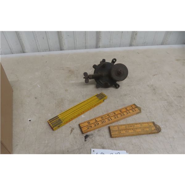 Vintage Carpenters Lot: Bench Clamp-On Grinder, Tape Rules (x3): Rabone, Hoppe, King