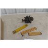 Image 1 : Vintage Carpenters Lot: Bench Clamp-On Grinder, Tape Rules (x3): Rabone, Hoppe, King
