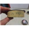 Image 5 : 11 Autographed Pucks, No Certificate of Authenticity