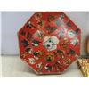 Image 3 : Vintage Jigsaw 506-Piece Puzzle (1966), Alarm Clock, 3 Figurines (Tallest 6 1/2"), Eatons Metal Tra
