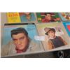 Image 11 : 9 Records: 8 Elvis, 1 Johnny Cash