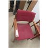 Image 3 : 3 Waiting Room Arm Chairs