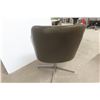 Image 4 : Retro Swivel Chrome-Leg Office Chair