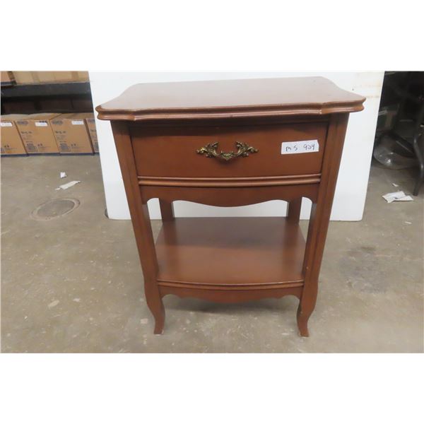 Stand / End Table w/Drawer, 26" x 20" x 14"