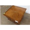 Image 3 : End Table, 19½" x 19½" x 28"