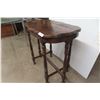Image 3 : Stand – Antique, 29" x 31" x 19"
