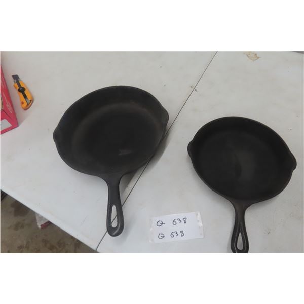 2x Cast Iron Frying Pans