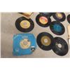 Image 4 : 7-Inch Vinyl Records with Sleeves