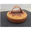 Image 8 : Vintage First Nations Birchbark Lidded Basket - Unusual Scalloped Base - Exc. Cond. 7" Diameter, 6"