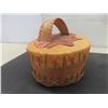 Image 9 : Vintage First Nations Birchbark Lidded Basket - Unusual Scalloped Base - Exc. Cond. 7" Diameter, 6"