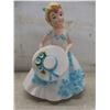 Image 9 : 5 Porcelain Figurines 7-1/2" to 5-1/2" Tall