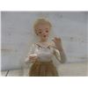 Image 15 : 3 Vintage Figurines with Stiffened Lace, 1 Ceramic Angel, 1 Ucagco Japan Ceramic Girl with Parasol