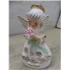 Image 4 : 3 Vintage Figurines with Stiffened Lace, 1 Ceramic Angel, 1 Ucagco Japan Ceramic Girl with Parasol