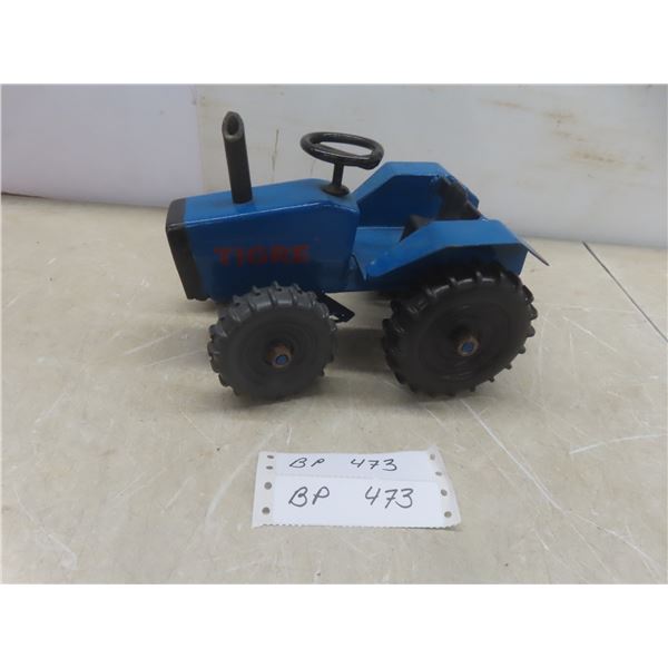 4 Tigre Tractor Very Heavy 9-1/2" L x 6" H x 6" W - Look Like Could Be Home Made Art