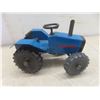 Image 8 : 4 Tigre Tractor Very Heavy 9-1/2" L x 6" H x 6" W - Look Like Could Be Home Made Art