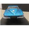 Image 5 : Maisto 1965 Special Edition Chevy Corvette 1/18 Sky Blue with Stand