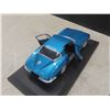 Image 7 : Maisto 1965 Special Edition Chevy Corvette 1/18 Sky Blue with Stand