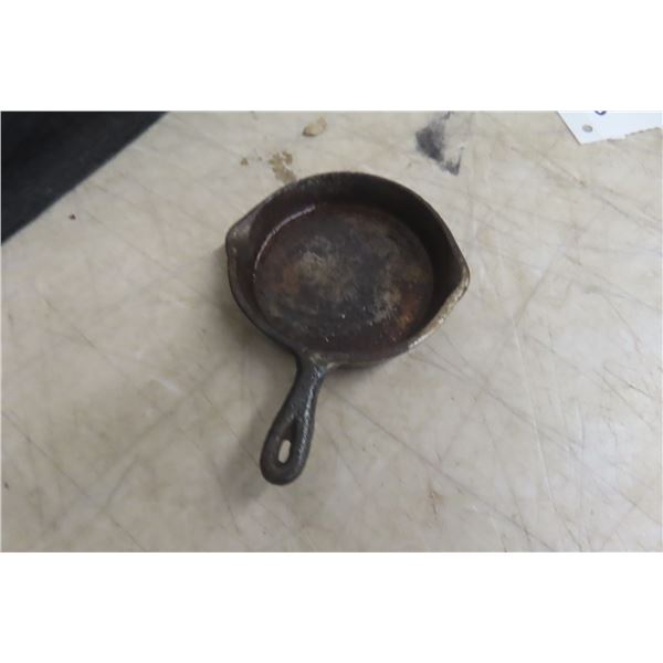 Rare Vintage Salesman Sample Canada Malleagle Steel Range Co Cast Iron Skillet: Winnipeg, Brandon,