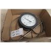 Image 3 : Vintage Industrial Thermo Gauge 30 to 150 Glass Bezel 7"