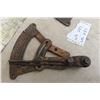 Image 2 : Antique Grain Seeder Drill Adjustment Metal Plate with 3 Seed Guide Arrow Gauges