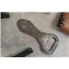 Image 5 : Antique General Store Product Lot: 2 Pipes (HBC Label), Kewtie Ladies Shaver Set in Box, Gazelle