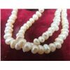 Image 3 : White Freshwater Baroque Pearl Necklace – Natural Pearls, High Luster