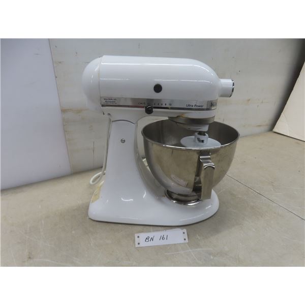Kitchen Aid 300 Watt Mix Master w/ Dough Hook & Stainless Bowl
