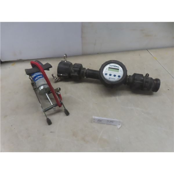 Foot Pump & Sotera 850 Meter Digital Transfer Meter