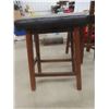 Image 4 : Wood Table 36" x 42" x 22" w/ 2 Stools