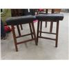 Image 6 : Wood Table 36" x 42" x 22" w/ 2 Stools