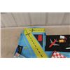 Image 11 : Matchbox Sky Busters Airport Play Case Open 24" x 20" Vintage