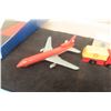 Image 9 : Matchbox Sky Busters Airport Play Case Open 24" x 20" Vintage