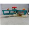 Image 2 : Fisher Price Airport, Airplane, Helicopters, Little People