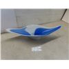 Image 1 : Art Glass Centrepiece 7-1/4" x 27" x 9-1/2" 
