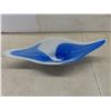 Image 2 : Art Glass Centrepiece 7-1/4" x 27" x 9-1/2" 