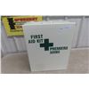 Image 1 : First Aid Kit & Product 18" x 14" x 7"