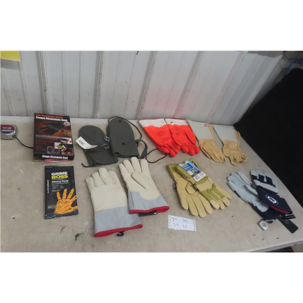 New 7 Pairs Gloves and Hand Wipes