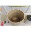 Image 5 : Medalta 3 Gallon Stoneware Crock & Jug