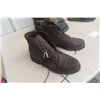 Image 2 : 3 Pairs Size 12 Boots & Shoes