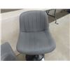 Image 5 : 2 Upholstered Swivel Stools