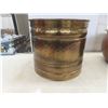 Image 5 : Brass Planter, 2 Metal Planters and More