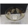 Image 4 : Covered Cheese Pottery Dish, Pickle Forks, 6 Spice Jars, Pyrex Mixing Bowl, 2 Evesham Fine Oven