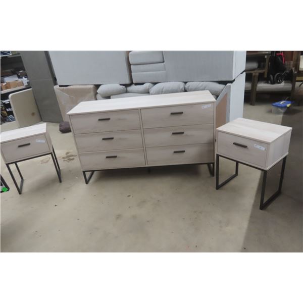 Ashley Socalle Dresser & 2 Matching Nightstands – Light Bright Finish – Like New