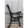 Image 3 : 2x Cast Bench Ends